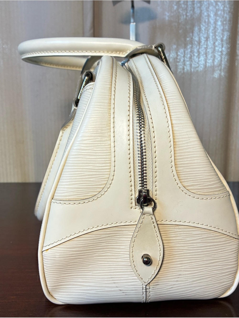 Louis Vuitton Epi Bowling Montaigne Bag - Picture 6 of 9